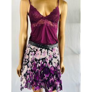 BCBGeneration Pleated Mini Skirt sz4 Colors of Pink & Purples Faux Leather Belt